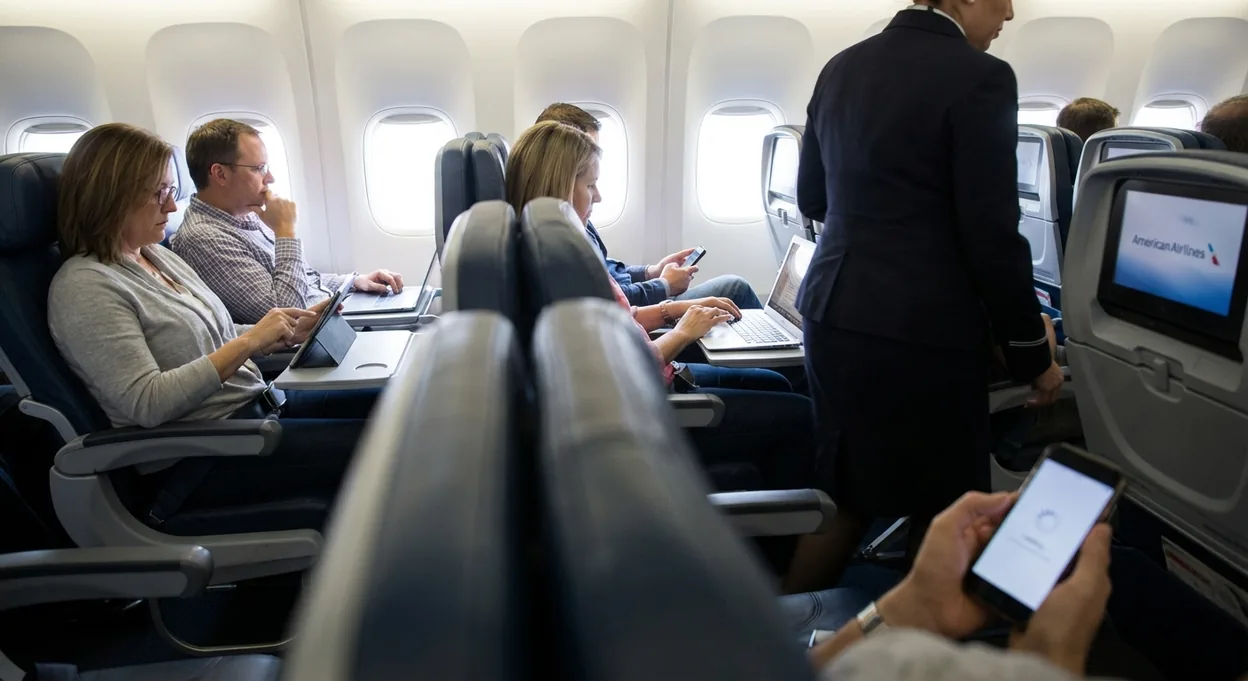 American Airlines e Amazon Rivoluzionano il Wifi in Volo: Addio al Buffering?