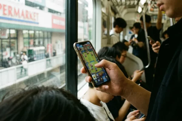 Il mobile gaming vende più di un supermercato