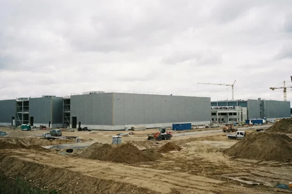 NVIDIA scommette 2 miliardi su Nebius: stessa cifra, stesso obiettivo, concorrente diverso. Qualcosa non torna